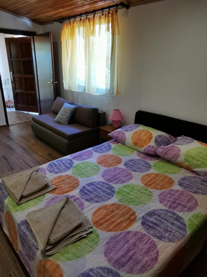 Apartment Kika Ližnjan Екстериор снимка